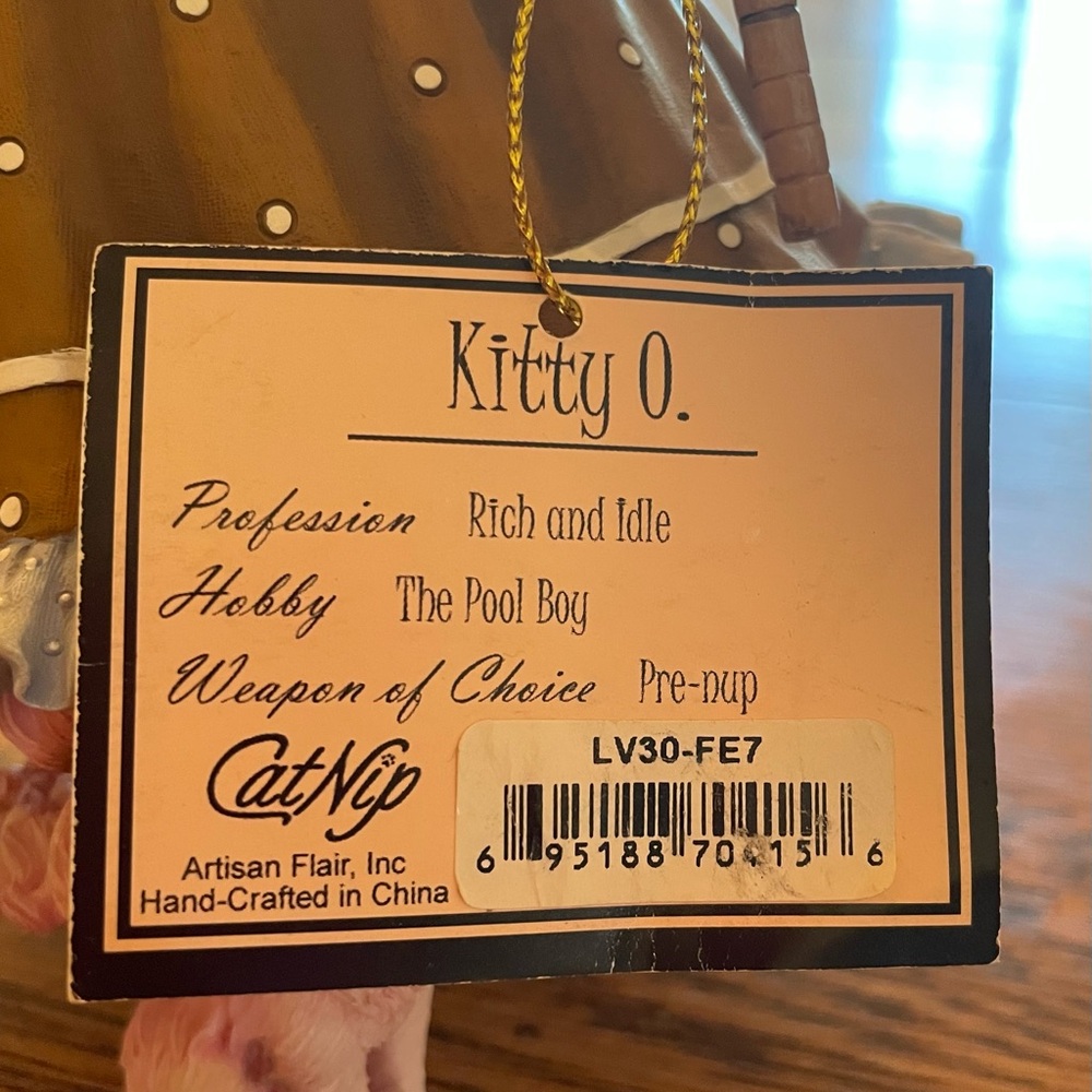 Vintage Style Polka Dot Figurine - Picture 4 of 8